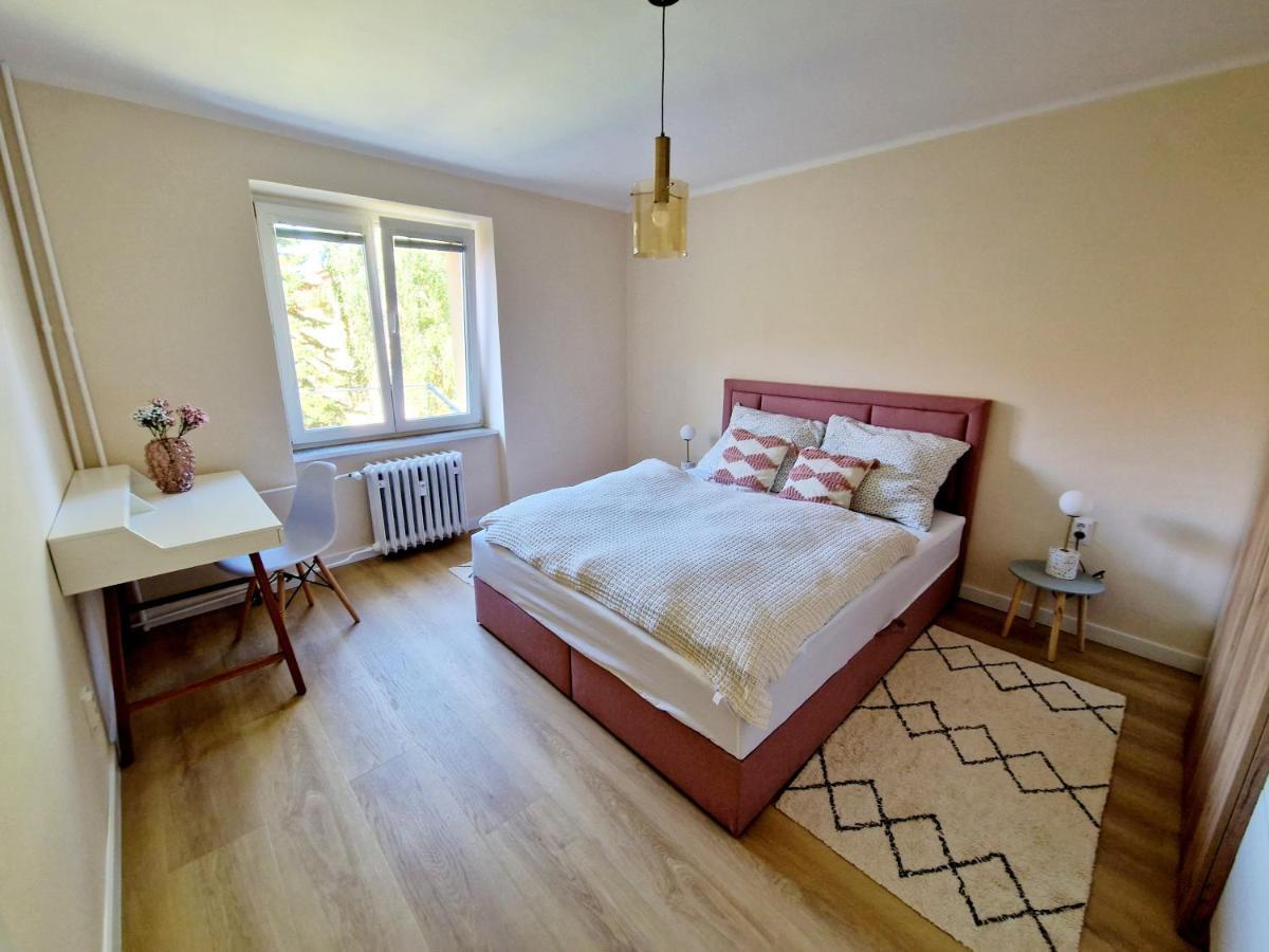 City Center Apartment - Self Check-In Spišská Nová Ves Esterno foto