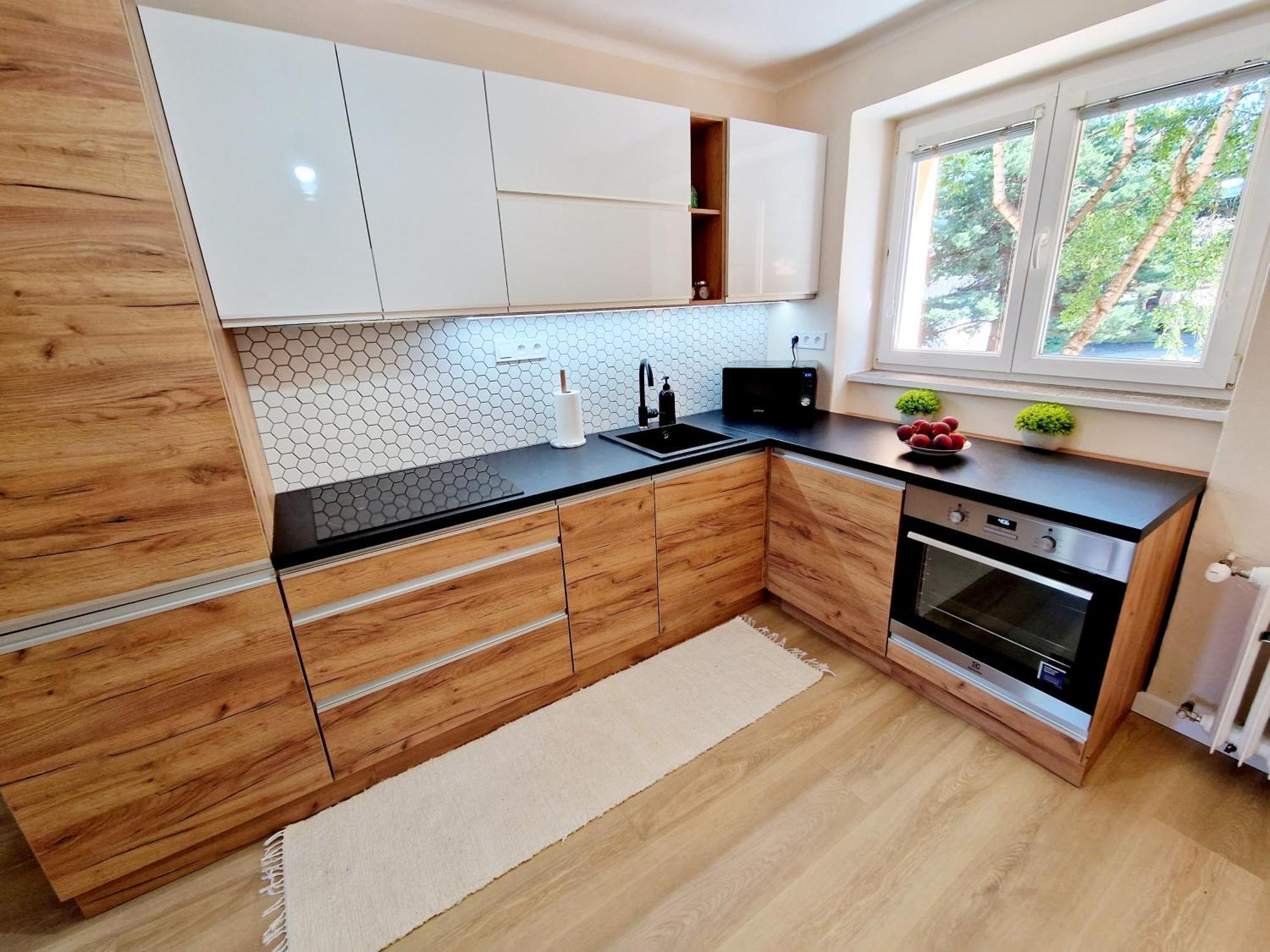 City Center Apartment - Self Check-In Spišská Nová Ves Esterno foto